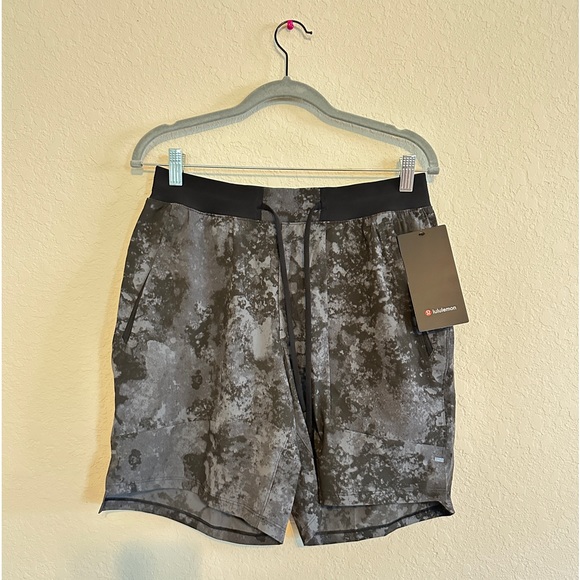 NWT Lululemon License to Train Linerless Short 7"/ Size: M / color: TXAB - Picture 4 of 6